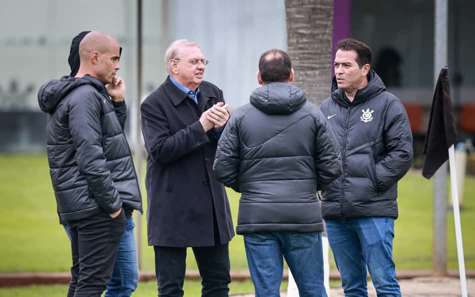 Amistoso, lesões e renovação com Memphis: o plano do Corinthians pós-Copa