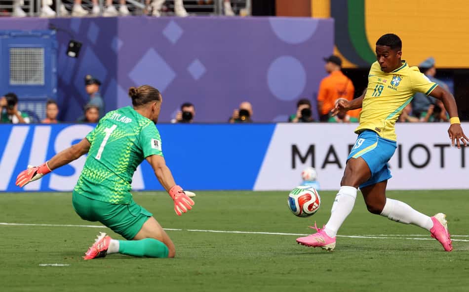 Gol perdido por Endrick contra a Noruega enlouquece torcedores: ' Nunca mais'