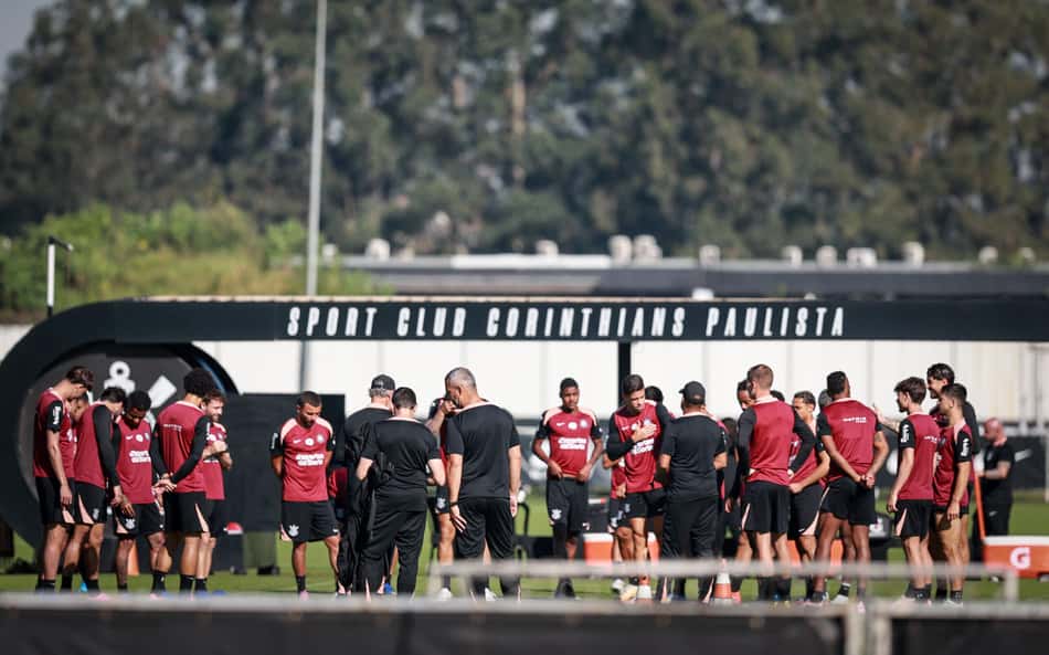 Corinthians tem oito jogadores livres para assinar pré-contrato; veja a lista