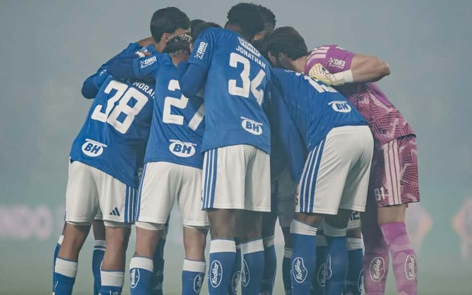 Elenco do Cruzeiro contra o Coritiba