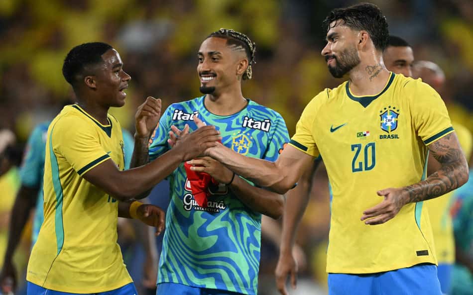 Al-Hilal formaliza proposta milionária para tirar Raphinha do Barcelona