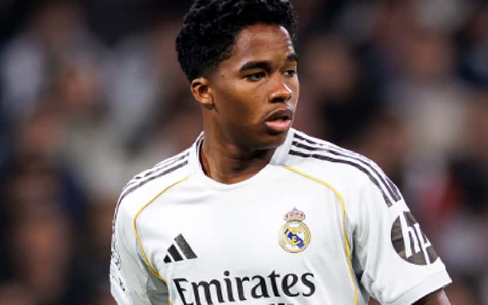 Endrick com a camisa do Real Madrid
