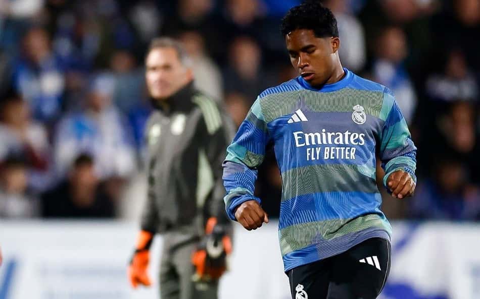 Endrick x Carlos Espí: compare os concorrentes por vaga no ataque do Real Madrid