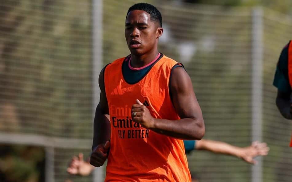 Endrick em treino do Real Madrid durante a pré-temporada