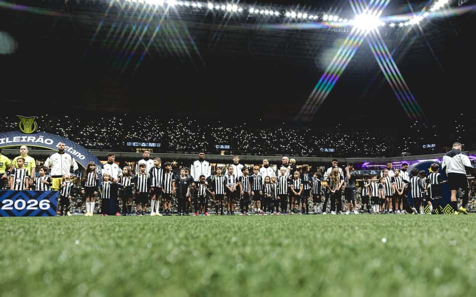 Entrada em campo jogadores de Atlético x Bahia (Foto: Pedro Souza / Atlético)