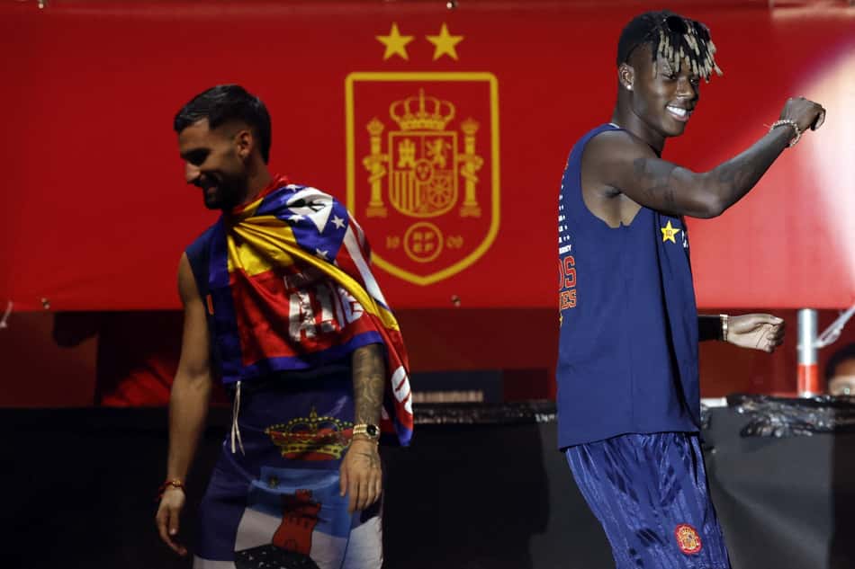 Nico Williams teve participação direta no gol da vitória contra Argentina (Foto: Oscar DEL POZO / AFP)