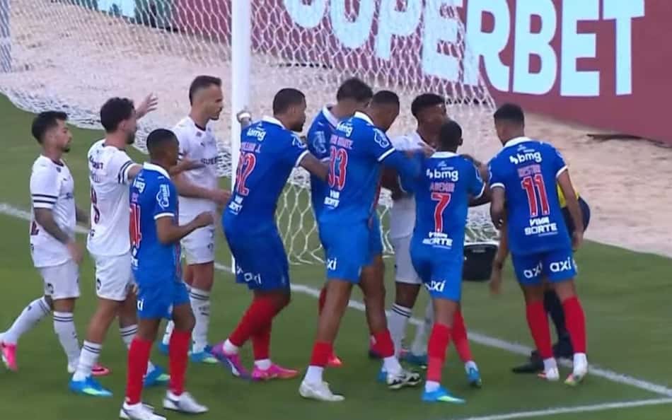 Confusão em Fluminense x Bahia agita torcedores: 'Nem em amistoso'