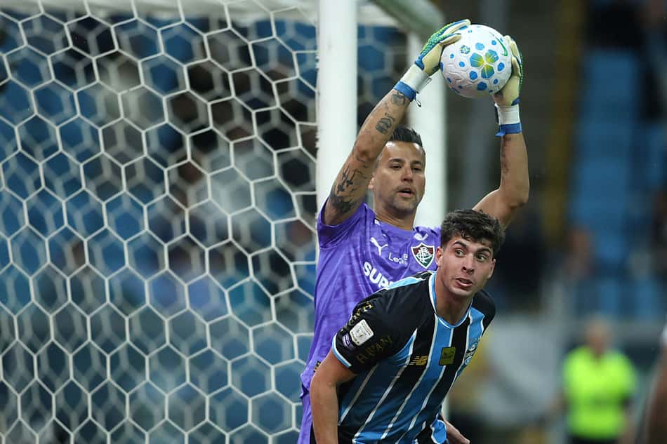Fábio se destaca no empate entre Grêmio e Fluminense