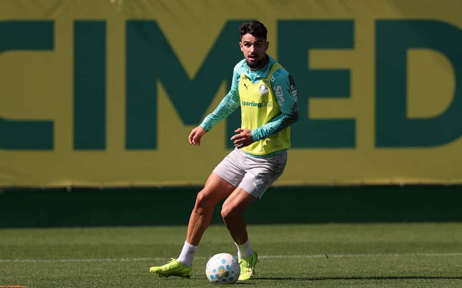 Flaco López retornou ao treinamento com o Palmeiras após a Copa do Mundo