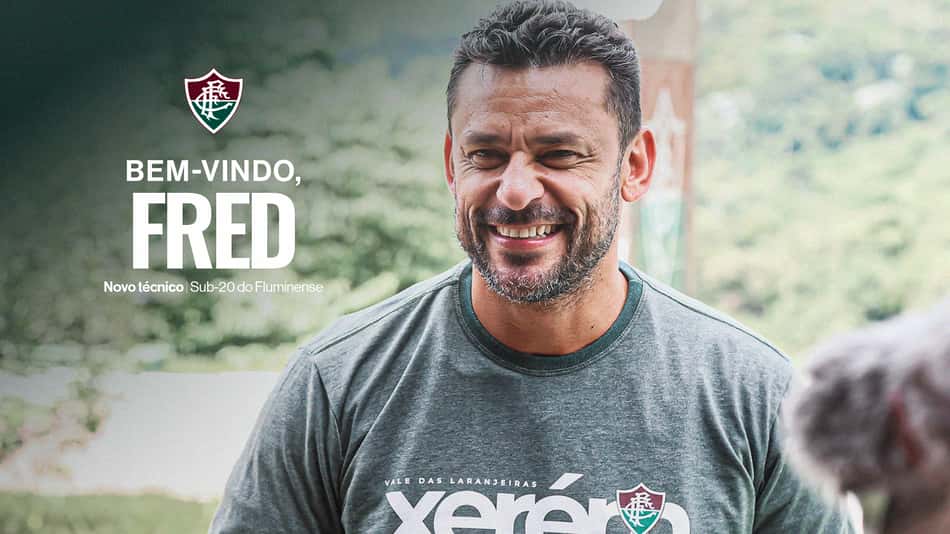 Arte do anúncio de Fred no sub-20 do Fluminense, com camisa cinza com a palavra "Xerém" e escudo do clube