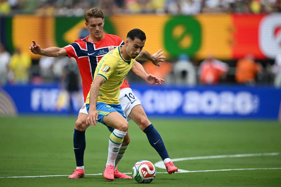 Gabriel Martinelli em ação durante Brasil x Noruega pelas oitavas de final da Copa do Mundo 2026