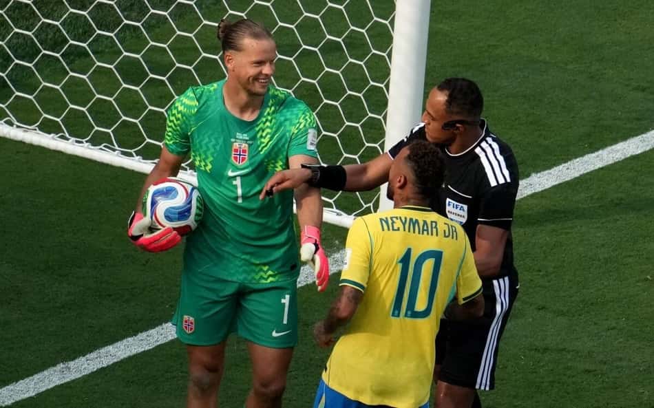 Goleiro norueguês provocou Neymar antes de cobrança de pênalti