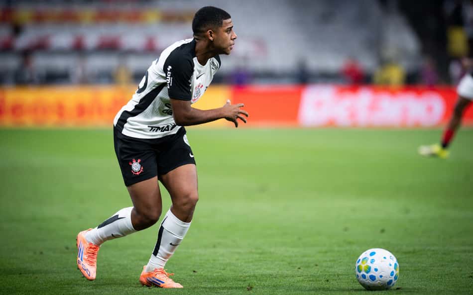 Diniz justifica ausência de joias da base em amistoso do Corinthians