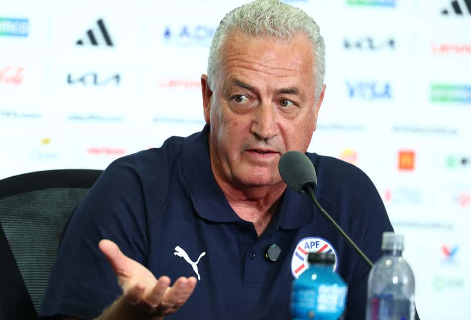 Gustavo Alfaro, treinador do Paraguai, em coletiva antes de enfrentar a França