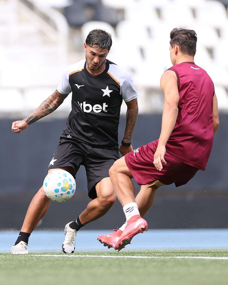 Mateo Ponte, lateral do Botafogo