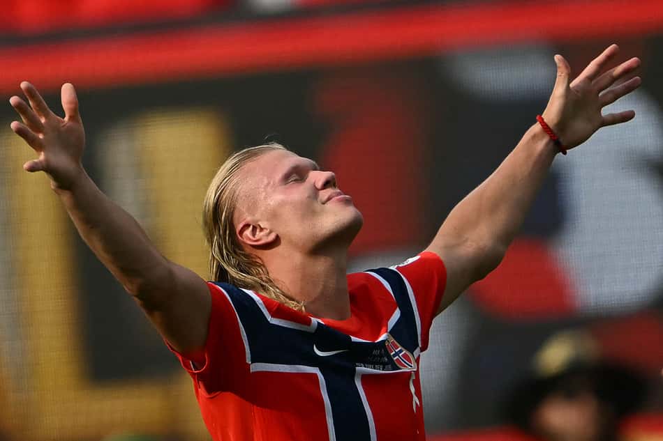 Haaland comemora classificação da Noruega contra o Brasil nas oitavas de final da Copa do Mundo