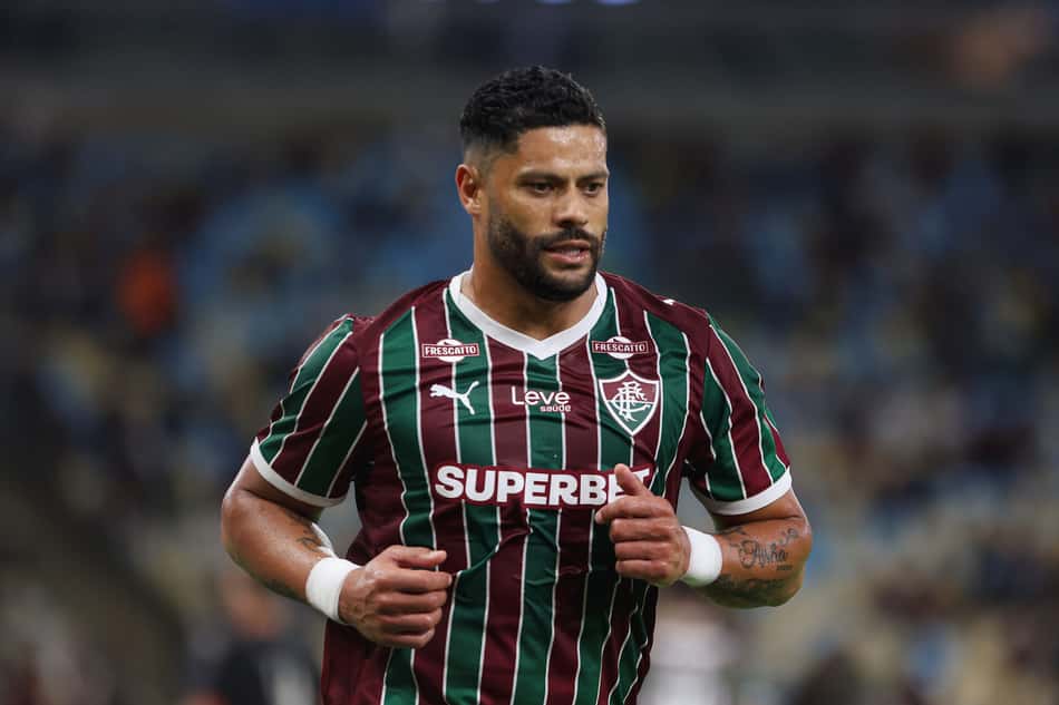 Hulk em ação pela primeira vez com a camisa do Fluminense em amistoso