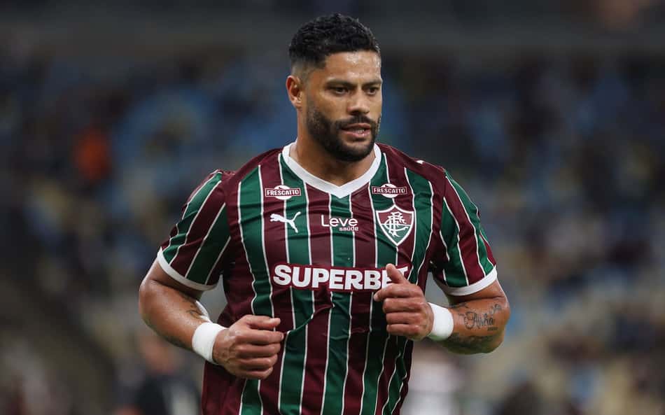 Hulk em ação pela primeira vez com a camisa do Fluminense em amistoso