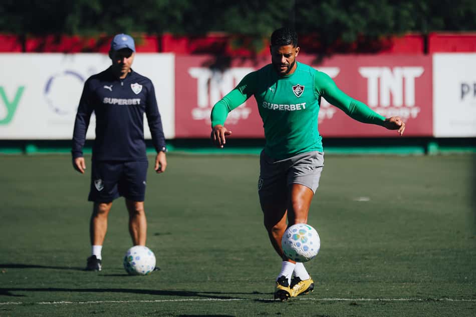 Hulk no treino do Fluminense no CT Carlos Castilho
