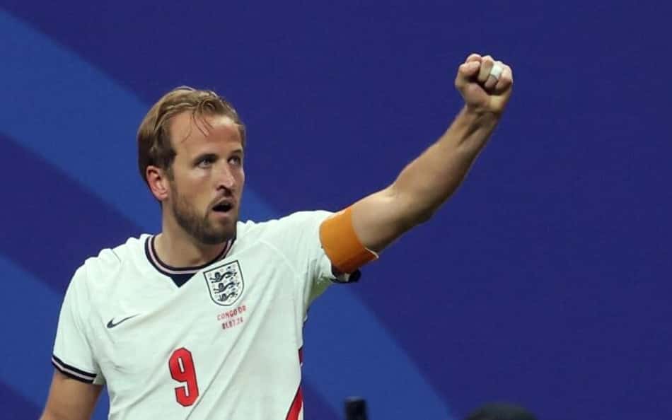 Harry Kane em ação durante Inglaterra e República Democrática do Congo pela Copa do Mundo.
