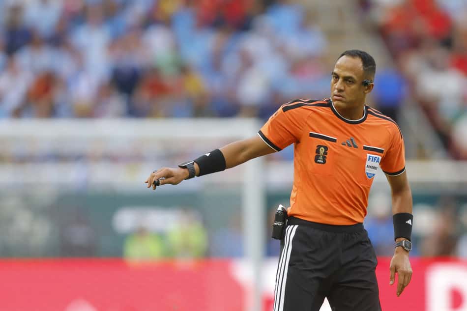 De laranja, Ismail Elfath comanda arbitragem na Copa do Mundo