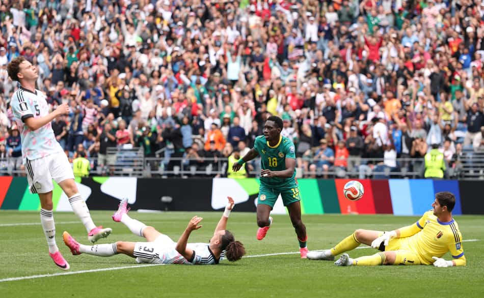 Ismaïla Sarr comemora gol de Senegal contra Bélgica na Copa do Mundo