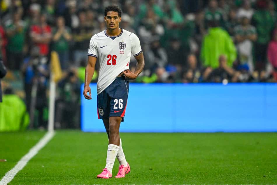 Jarell Quansah foi expulso em México x Inglaterra pela Copa do Mundo de 2026