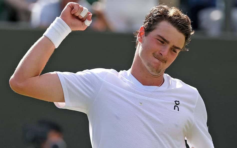 João Fonseca manda recado após segunda vitória em Wimbledon: 'Focado'