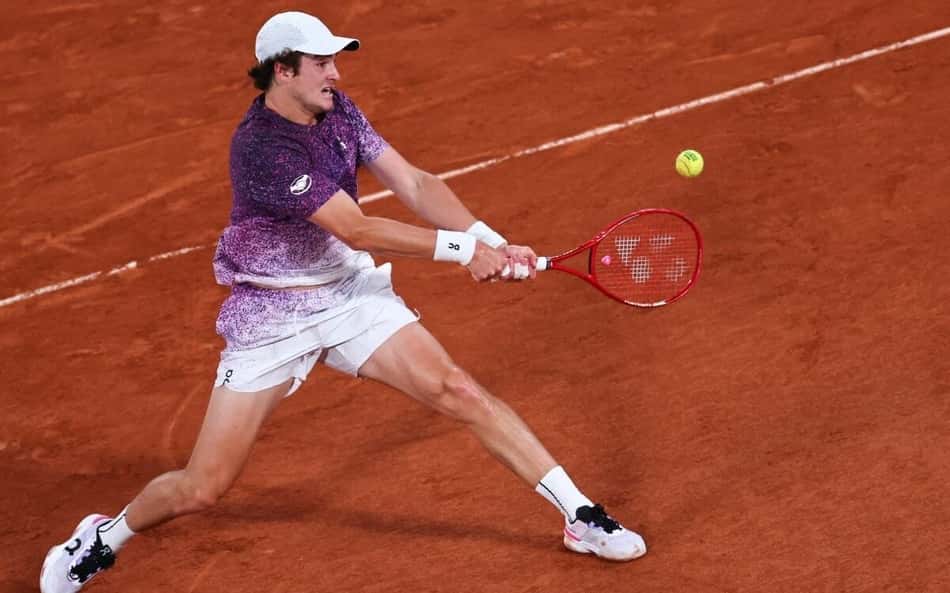João Fonseca entra no top 20 do ranking de saibro após campanha em 2026