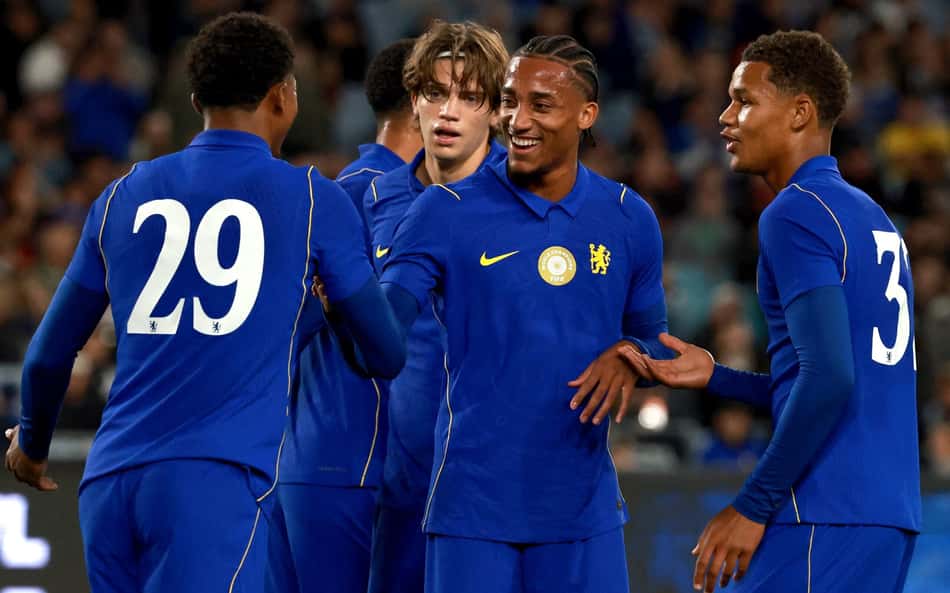 João Pedro comemorando em amistoso pelo Chelsea
