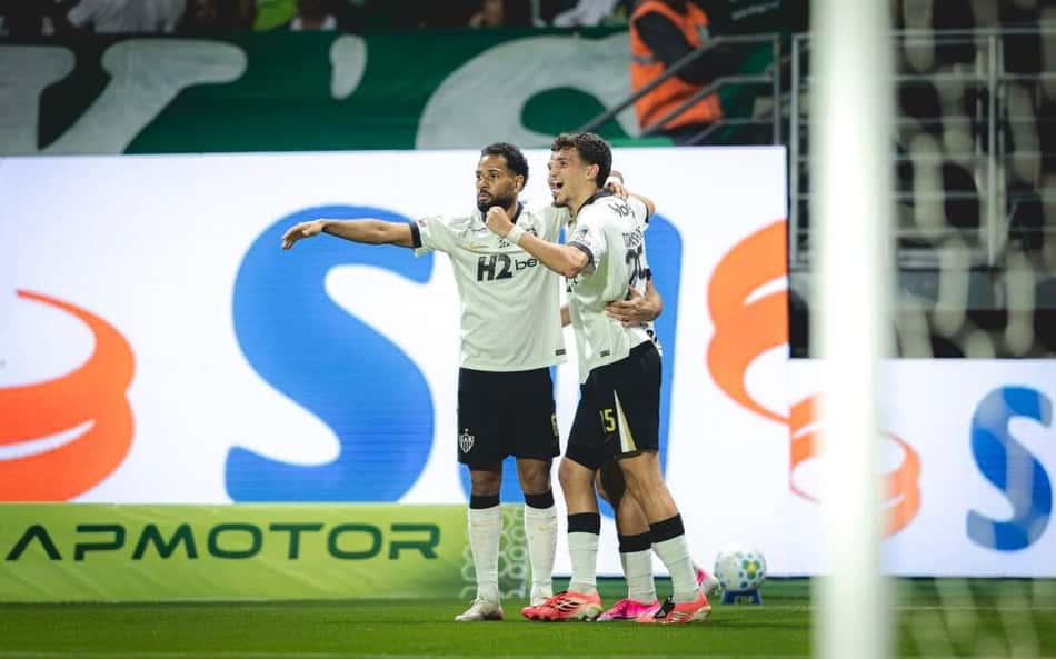 Jogadores comemoram gol em Palmeiras x Atlético (Foto: Pedro Souza / Atlético)