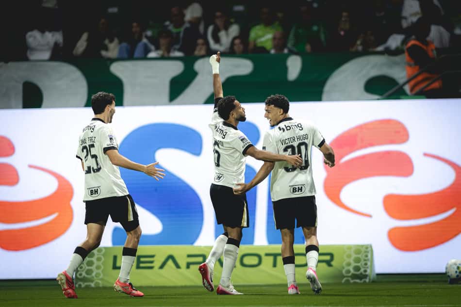 Jogadores do Atlético contra o Palmeiras (Foto: Pedro Souza / Atlético)