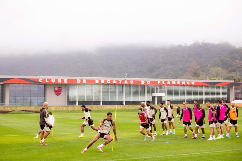 Jogadores do Flamengo no Ninho do Urubu