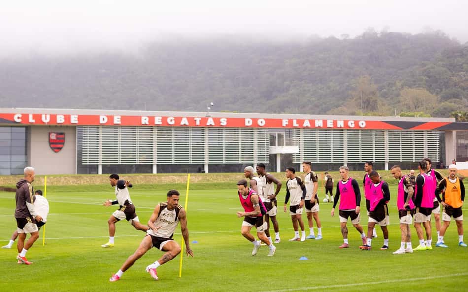 Jogadores do Flamengo no Ninho do Urubu