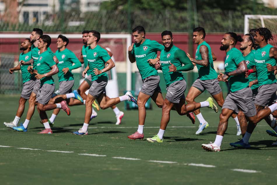 Jogadores do Fluminense em treino no CT Carlos Castilho