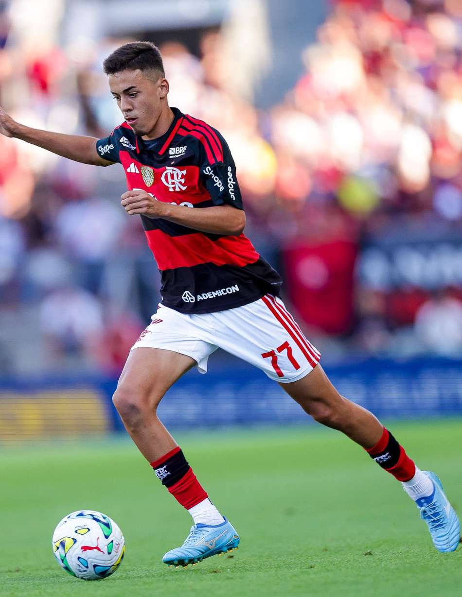 Johnny em ação pelo Flamengo em Portugal