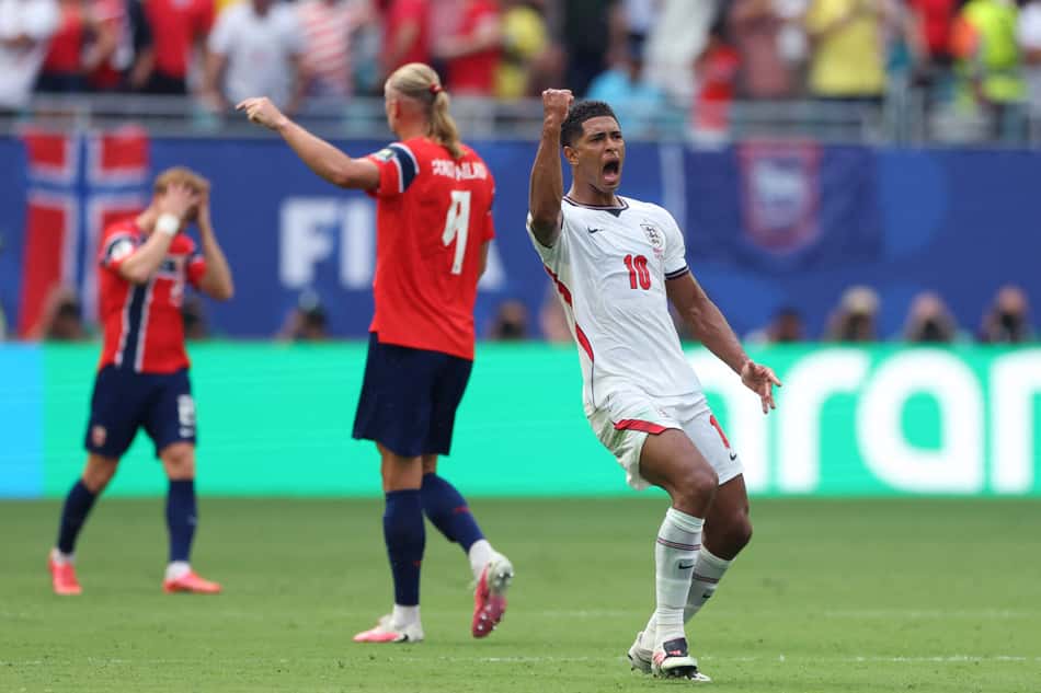 Jude Bellingham comemora seu gol em Noruega x Inglaterra pela Copa do Mundo de 2026