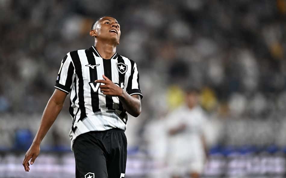 Torcedores reagem ao retorno do Brasileirão: 'Borracharia'