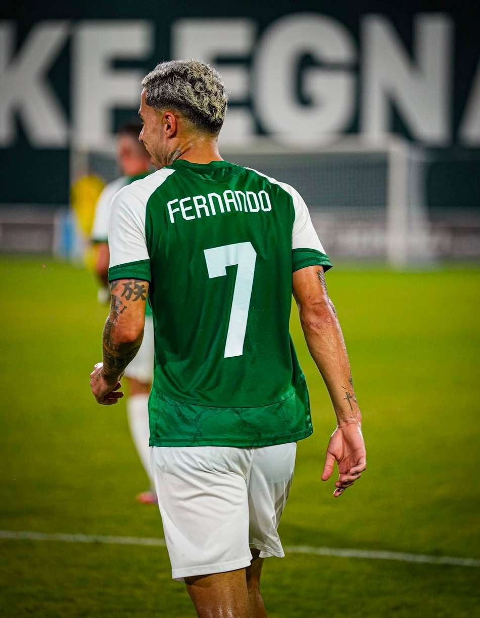 Fernando Medeiros jogando pelo Egnatia