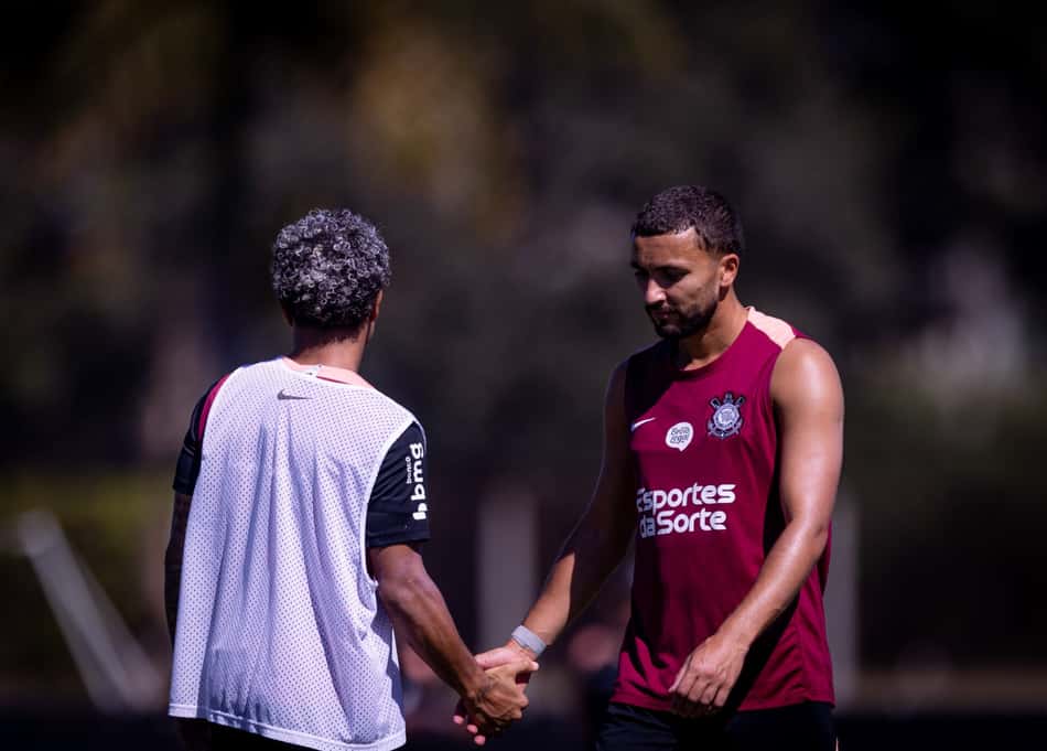 Kaio César e Zakaria Labyad em treino do Corinthians