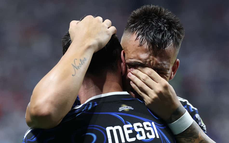 Argentina começou a ganhar a semifinal da Inglaterra ainda no hino