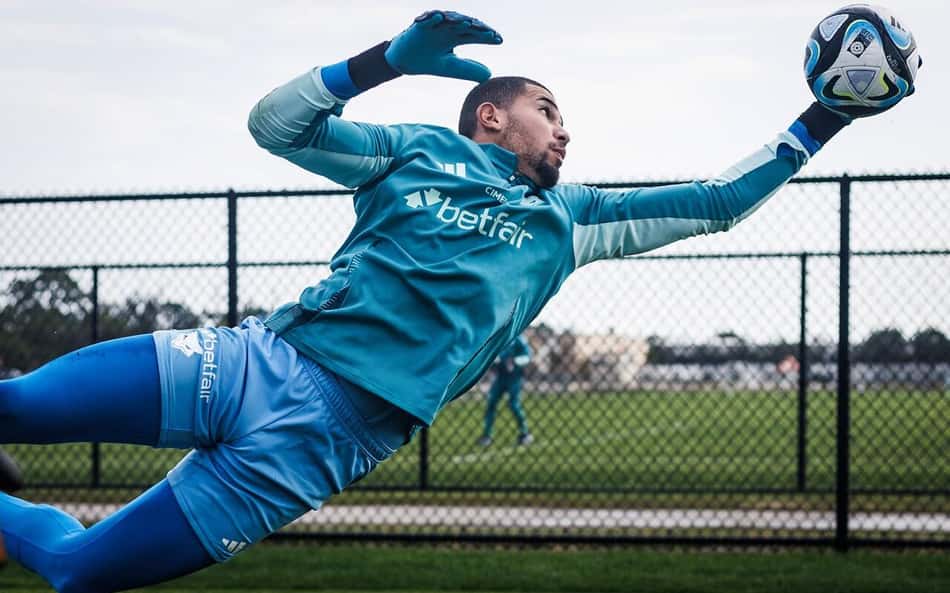 Léo Aragão em treinamento pelo Cruzeiro