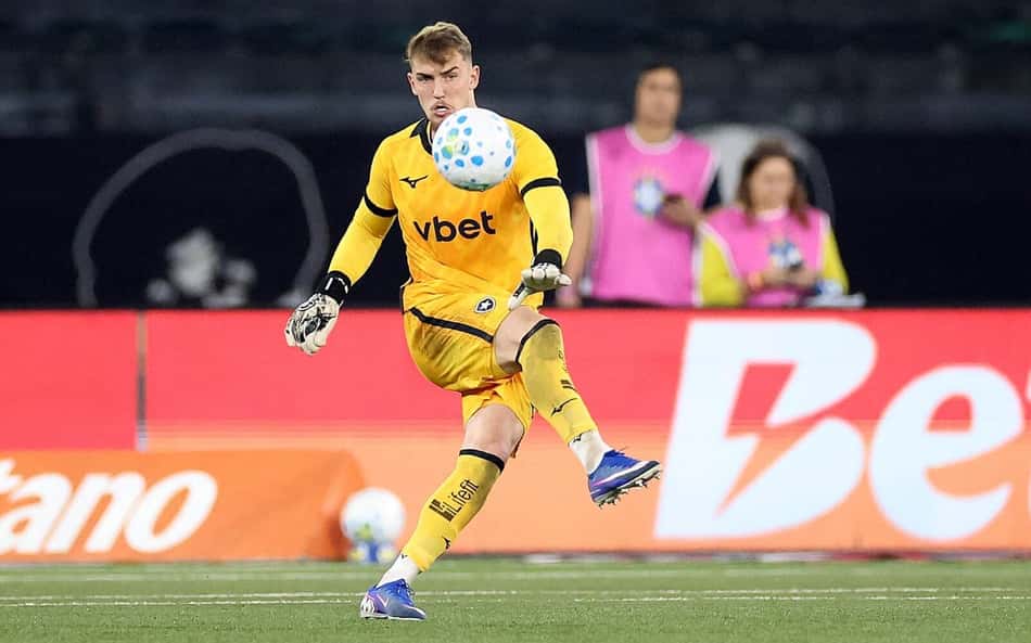 Léo Linck, do Botafogo, será emprestado ao futebol português