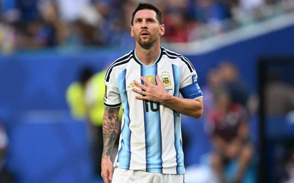 Messi liga alerta da Argentina após classificação dramática na Copa do Mundo
