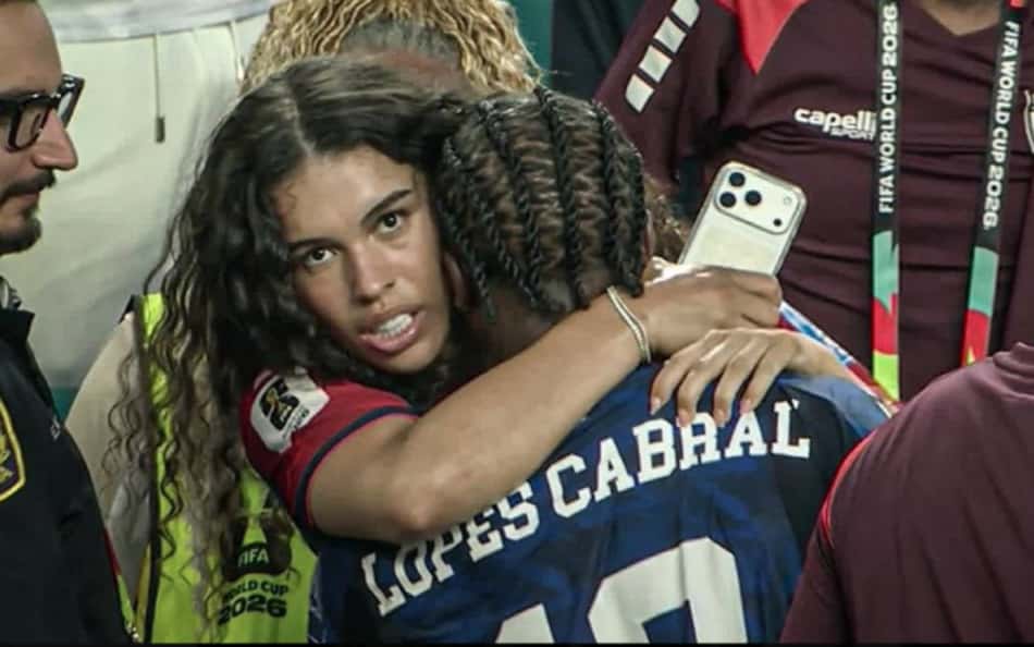 Argentina x Cabo Verde: quem é a mulher com quem Lopes Cabral comemorou gol?