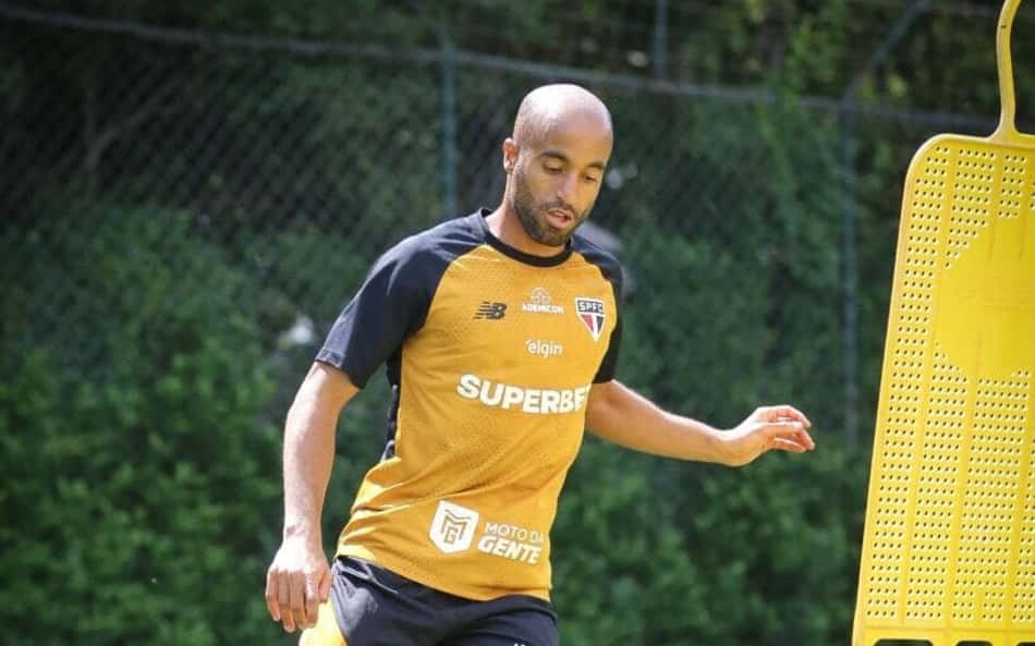 Lucas Moura em treino do São Paulo