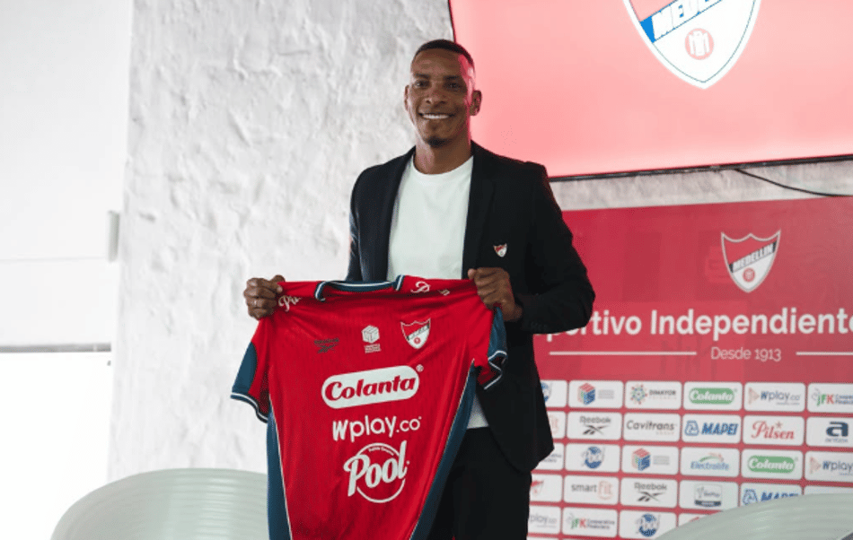 Luis Amaranto Perea assumiu oficialmente o comando do Independiente Medellín