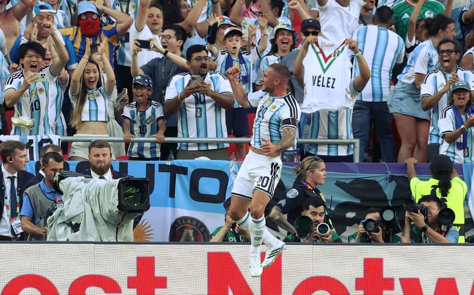 Messi passa em branco, mas Argentina vence a Suíça na prorrogação e avança na Copa
