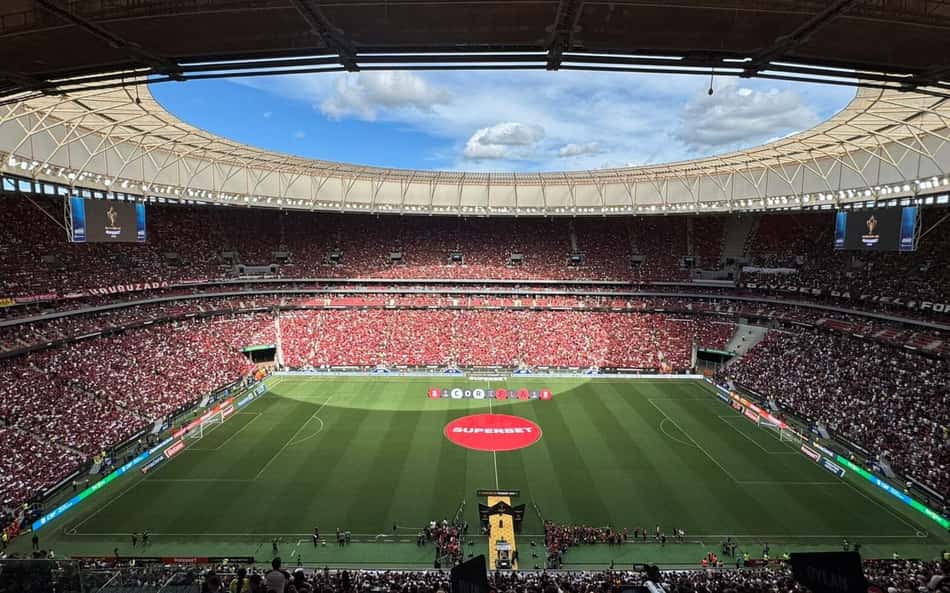 Leonardo Jardim define escalação do Flamengo para amistoso contra o Olimpia