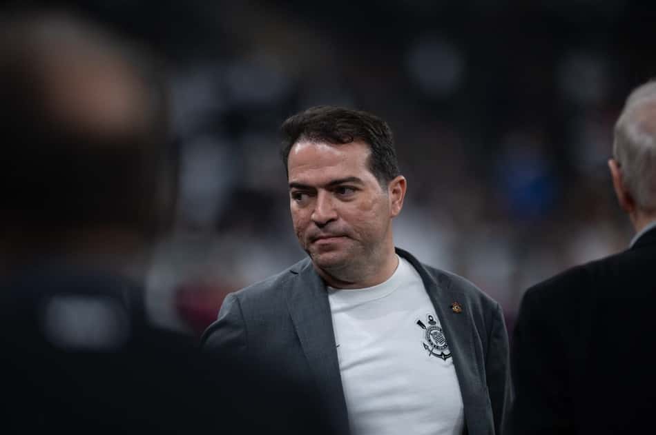 Marcelo Paz critica arbitragem em Internacional x Corinthians 